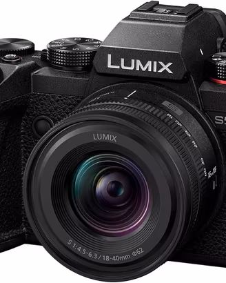 Panasonic Lumix S5 D + 18/40mm + meike 35mm f2