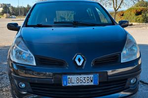 RENAULT CLIO RIP CURL