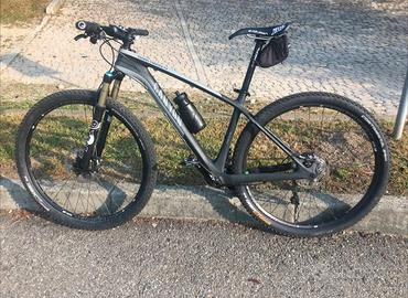 mtb in carbonio taglia M