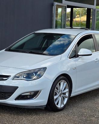 OPEL Astra 2.0 CDTI 165 AT6 Cosmo NAVY unipro