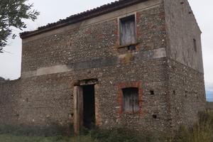 Terreno con casale