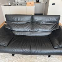 Divani B&B Italia modello Alanda in pelle nera