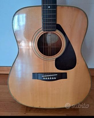 chitarra yamaha