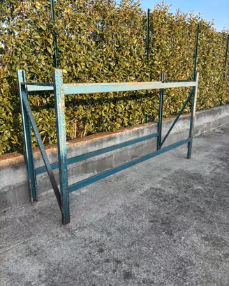 Scaffali