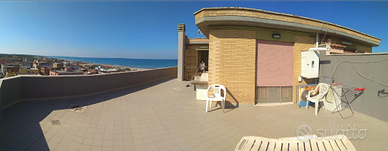 Attico vista mare Passoscuro