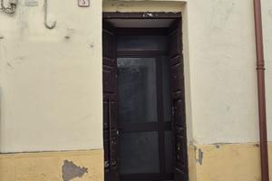 Vendita locale commerciale nel cuore di Campi Sale