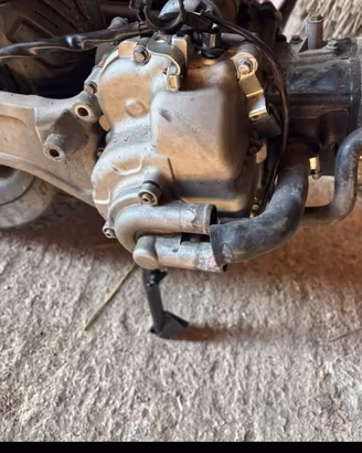 blocco motore beverly 250 