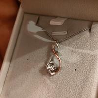 collana e ciondolo infinito  