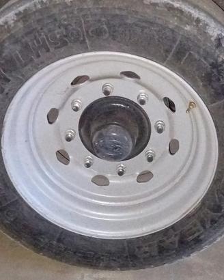 gomme e cerchi per rimorchio agricolo 