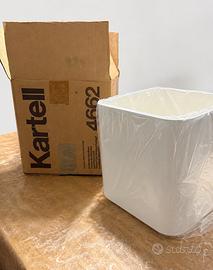 Porta vaso Kartell
