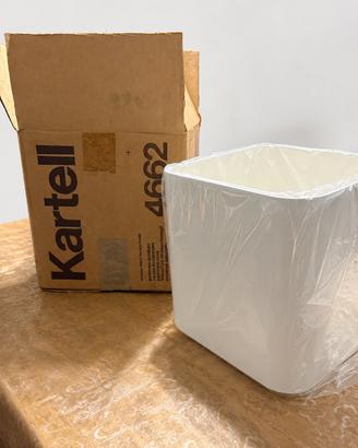 Porta vaso Kartell