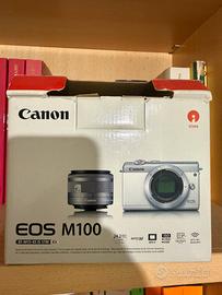 Macchina fotografica eos m100