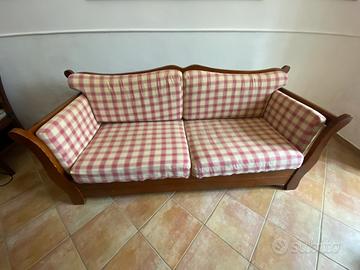 Divano 3 posti con 2 cuscinoni anziche 3