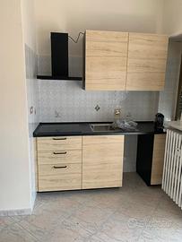 Cucina moderna effetto legno