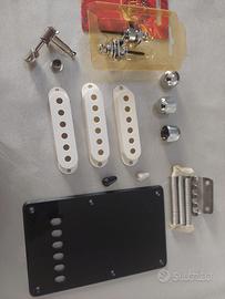 Fender stratocaster o simil accessori per chitarra