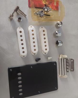 Fender stratocaster o simil accessori per chitarra