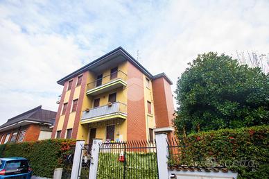 4 LOCALI A GARBAGNATE MILANESE