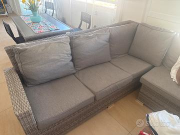 Salotto perninterno ed esterno