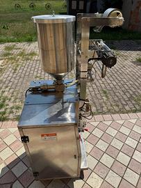 Confezionatrice monodose automatica per liquidi