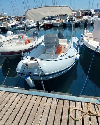 GOMMONE  MARINER 500 con YAMAHA 40 HP4 TEMPI 
