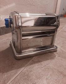 macchina della pasta professionale 