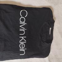 Calvin Klein T-shirt
