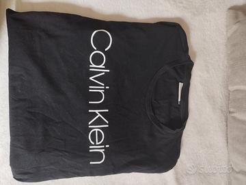 Calvin Klein T-shirt