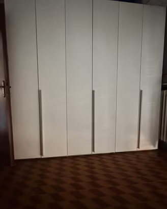 Armadio bianco