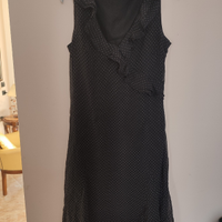 Vestito nero a pois bianchi