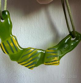 Girocollo in vetro marino