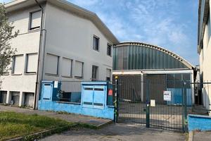 Capannone con appartamento a REDITO