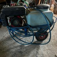 Irrora Thrice a carrello con motore a scoppio