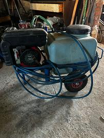 Irrora Thrice a carrello con motore a scoppio