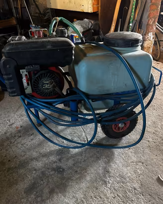 Irrora Thrice a carrello con motore a scoppio