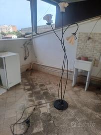 piantana a 3 luci  in vetro e ferro battuto 