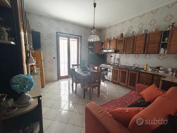 Arredamento completo - escluso cucina e forno