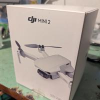 dji mini 2 con 4 batterie 