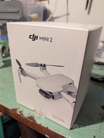 dji mini 2 con 4 batterie 