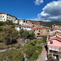 CASA SEMINDIPENDENTE A PIETRABRUNA