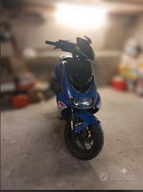 Aprilia sr
