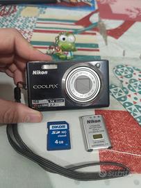 Fotocamera Nikon Coolpix S560