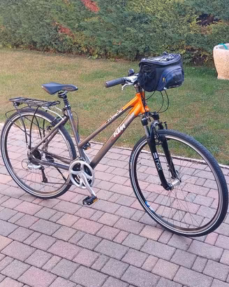 Bicicletta mtb touring
