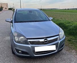 Opel Astra - Fino a due anni di garnzia