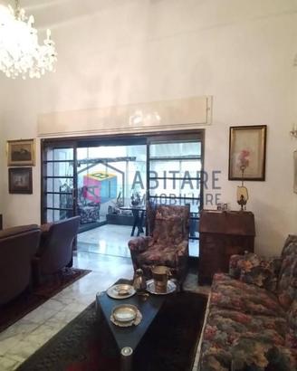 Villetta a schiera di 280 m² con più di 5 locali a