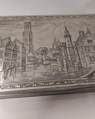 Scatola di latta a sbalzo di Bruges