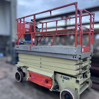 Piattaforma a Pantografo JLG 3246ES