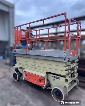 Piattaforma a Pantografo JLG 3246ES