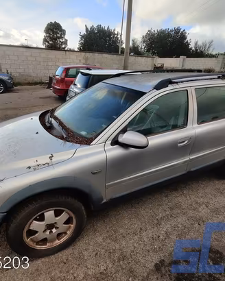 VOLVO V70 2 285 2.4 T AWD 200CV 01-02 -ricambi