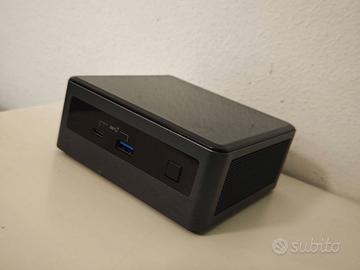 Disponibile intel nuc con CPU i7 10710u