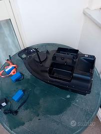 Barchino da pesca telecomandato